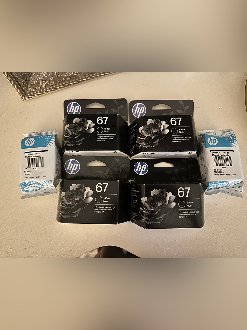 Lot of HP ink 67 4 black 2 tri color